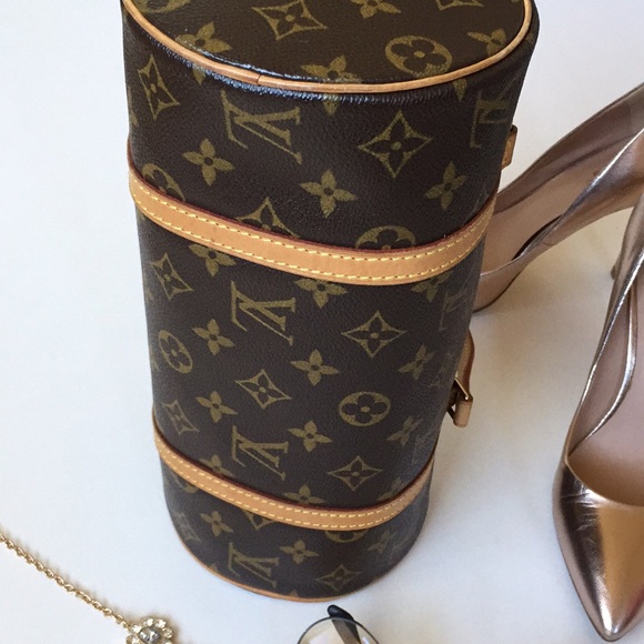 LOUIS VUITTON Papillon - Picture 3 of 8